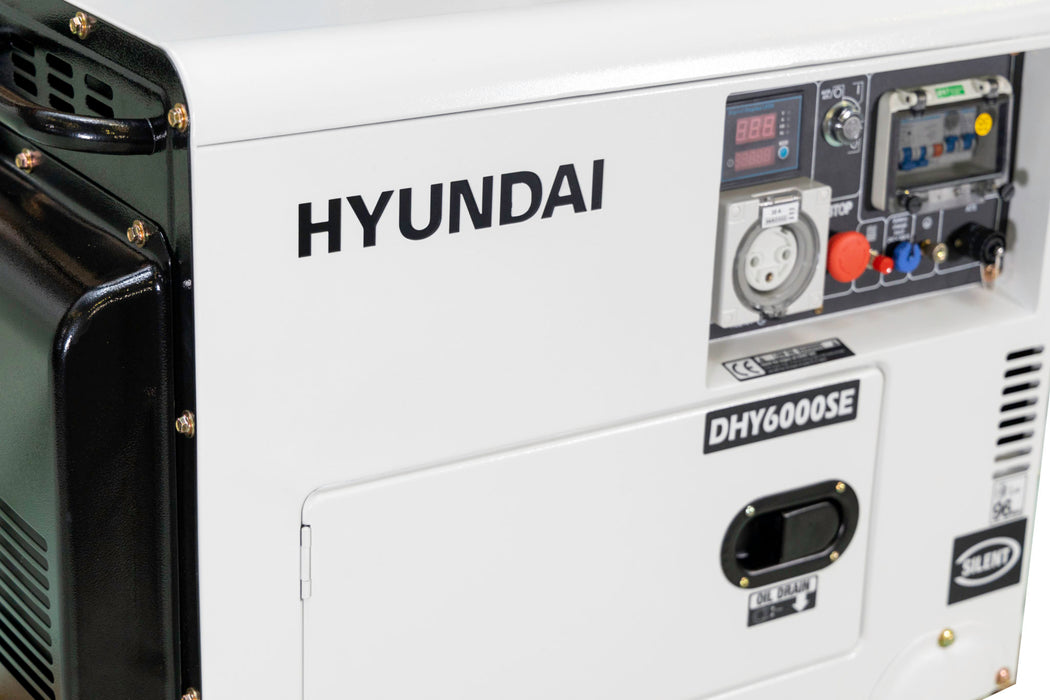 Hyundai DHY6000SE Generator Upper Side